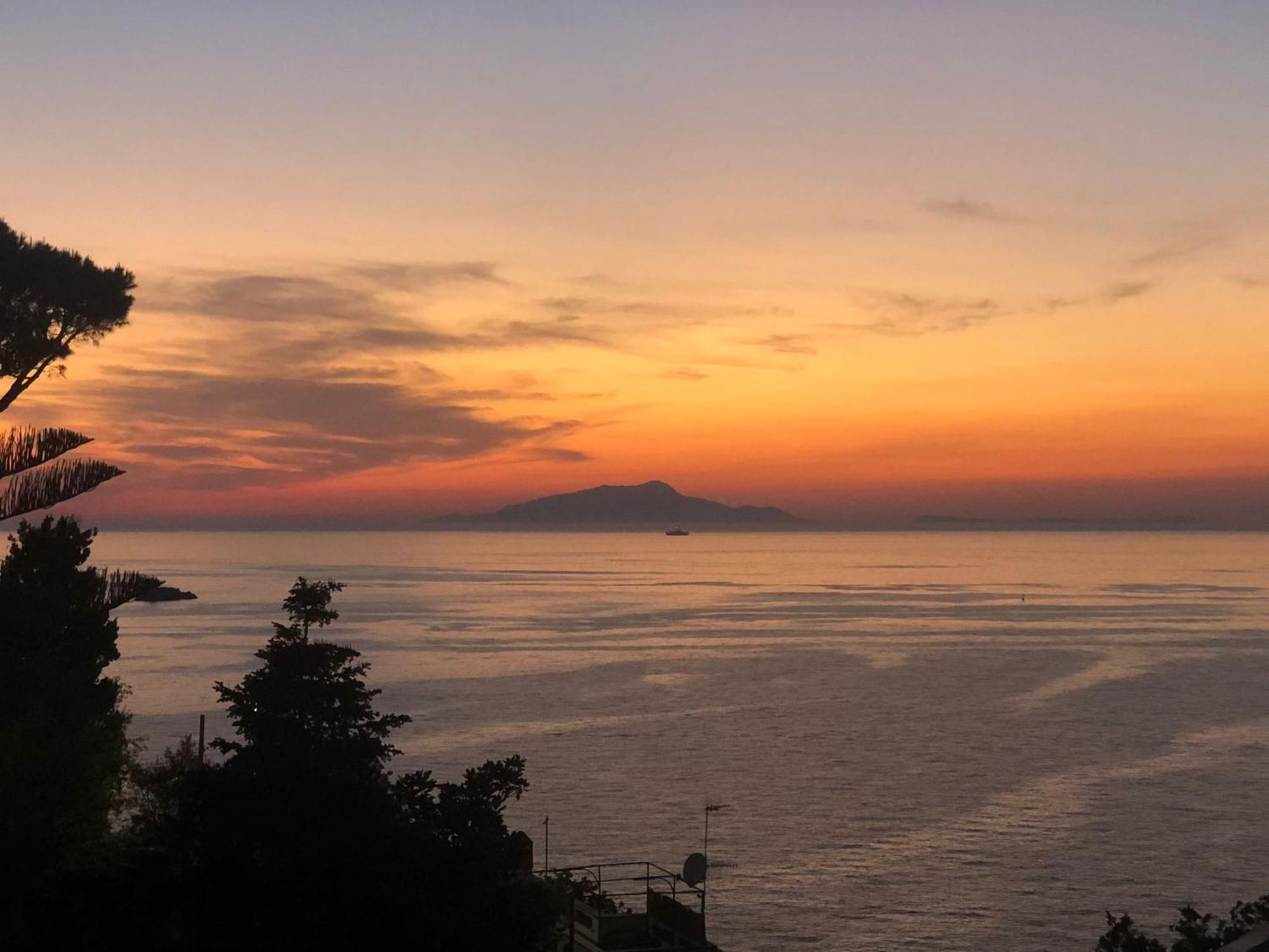 Apartament Bilocale Panoramico “Lo Sguardo” Massa Lubrense Zewnętrze zdjęcie